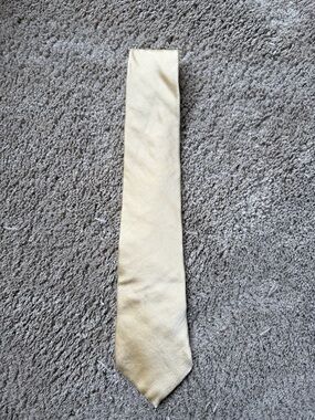 🥳 7/$10!! Stafford Pale Gold Solid Satin Tie